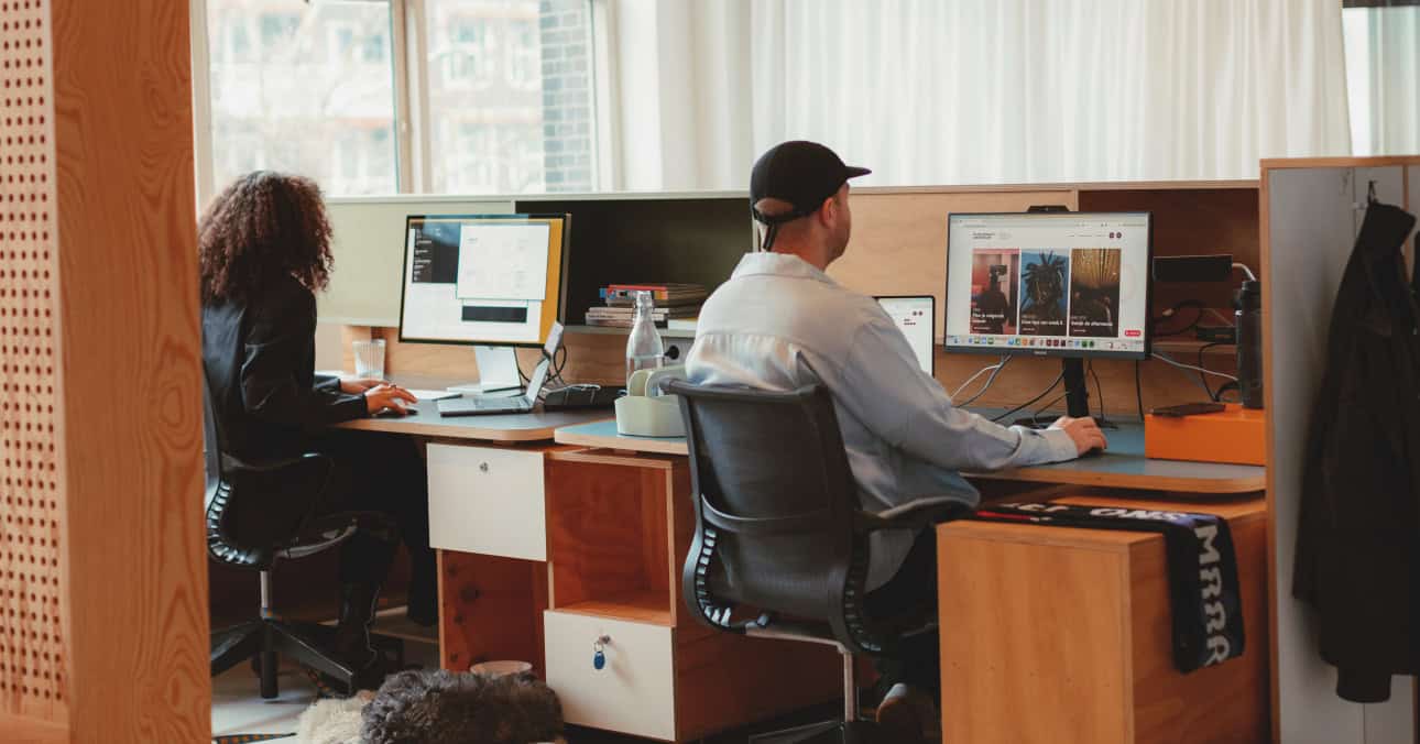 Het Industriegebouw now houses more than 200 Rotterdam businesses, using hospitality and daily contact to build an active working community.